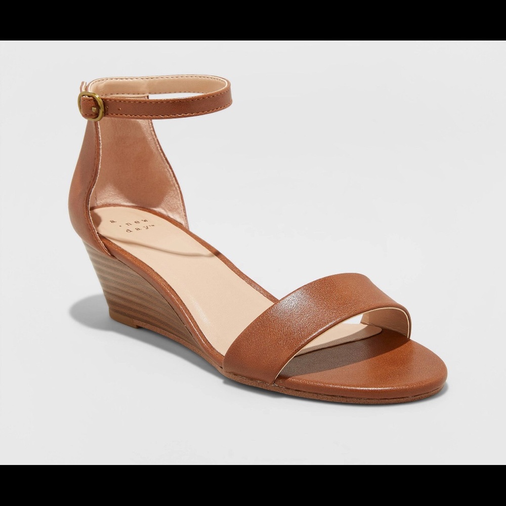 Wedge Pumps